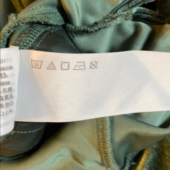 SOLD‼️‼️NWT  NEW! Abercrombie Velvet Jumpsuit - Picture 6 of 7